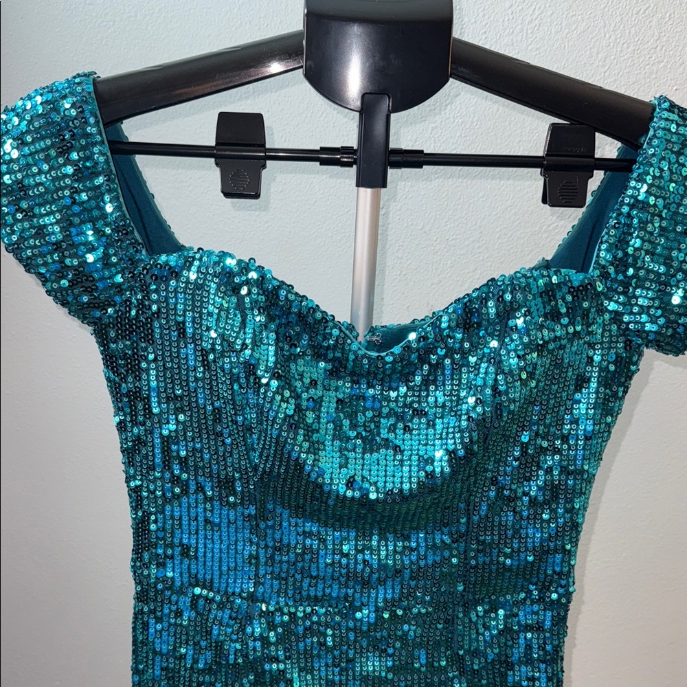 Dress the Population Teal Sequin Dress - Picture 4 of 8